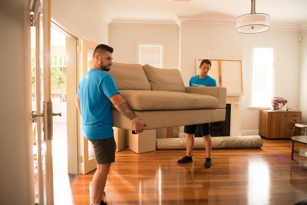 Reasons to Hire Removalists